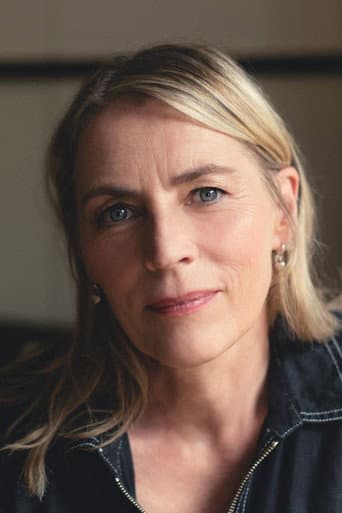 Saskia Reeves